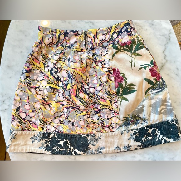 Leifnotes (Anthropologie)
Multipatterned Mini, floral& medieval castles, 2,EUC - Picture 12 of 12